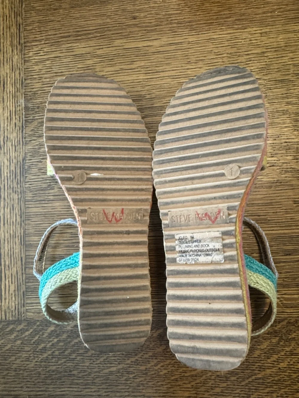 Steve Madden Cleo Rainbow Wedge Sandals Girls 1M
